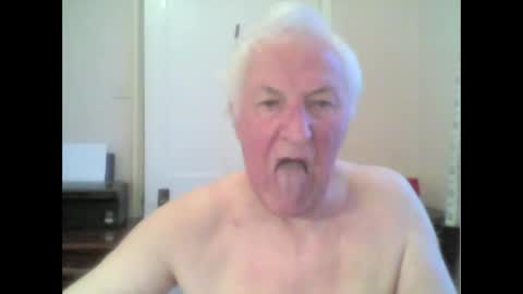 Snapshot of thruster99 chatting on 8, 1, 2025 thruster99 online show from 8, 1, 2025