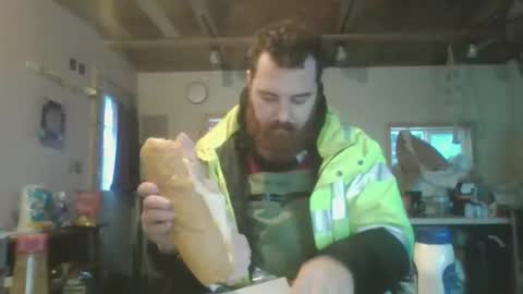 Snapshot of thunderjacker chatting on 15, 1, 2026 The Pen is Mightier than Sword online show from 15, 1, 2026