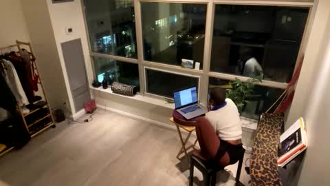 Snapshot of tia_fox chatting on 23, 10, 2025 tia_fox online show from 23, 10, 2025