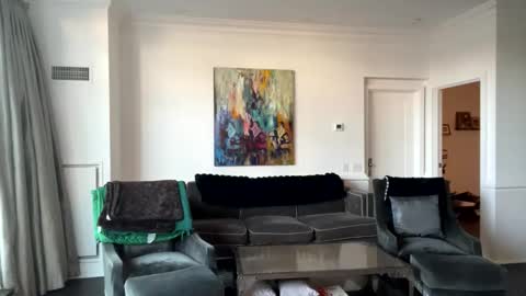 Snapshot of tia_fox chatting on 27, 10, 2025 tia_fox online show from 27, 10, 2025