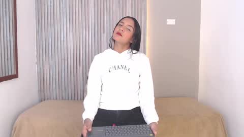 Snapshot of tiana_glow chatting on 3, 12, 2024 tihana online show from 3, 12, 2024