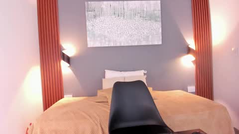 Snapshot of tiana_glow chatting on 4, 12, 2024 tihana online show from 4, 12, 2024