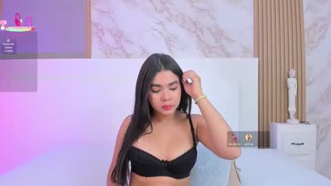 Snapshot of tianaglow4 chatting on 11, 11, 2025 tianaglow4 online show from 11, 11, 2025