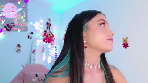 Tiana Le online show from 20, 11, 2025