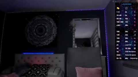 Snapshot of tianzilac chatting on 23, 11, 2025 Tian Zilac online show from 23, 11, 2025