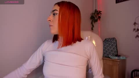 Snapshot of tiarha_ chatting on 5, 12, 2024 Tiarha online show from 5, 12, 2024