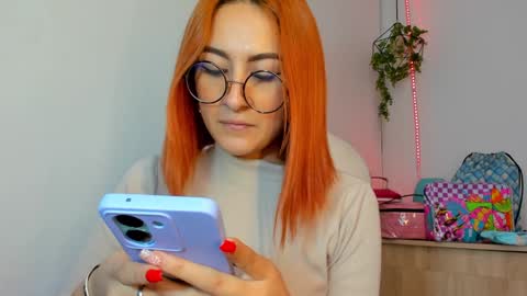 Snapshot of tiarha_ chatting on 11, 12, 2024 Tiarha online show from 11, 12, 2024