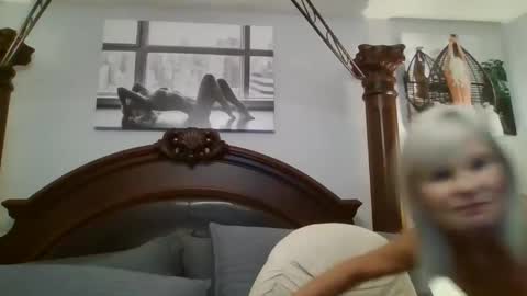 ticklemepink696969 online show from 26, 12, 2024