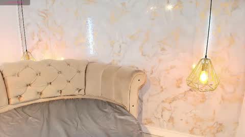 Tifani brown online show from 14, 2, 2026