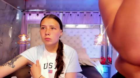Snapshot of tifanny_val chatting on 24, 6, 2026 Tifanny y Vale online show from 24, 6, 2026