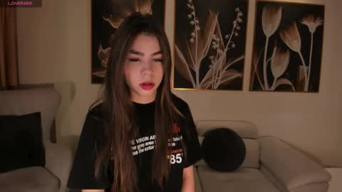 Tiffanny Sins online show from 9, 11, 2025