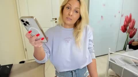 Tiffany your girl next door online show from 12, 2, 2026