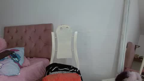 Snapshot of tiffany_beauty18 chatting on 9, 3, 2025 Tifanny online show from 9, 3, 2025