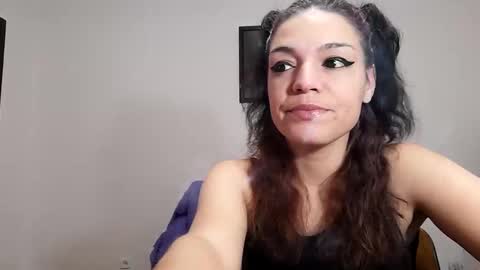 Snapshot of tiffany_chloe chatting on 26, 2, 2025 Tiffany online show from 26, 2, 2025