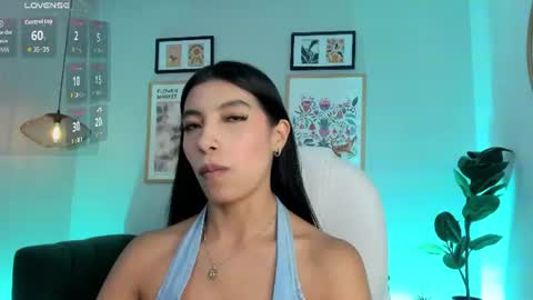 Snapshot of tiffany_low chatting on 12, 6, 2026 tiffany_low online show from 12, 6, 2026