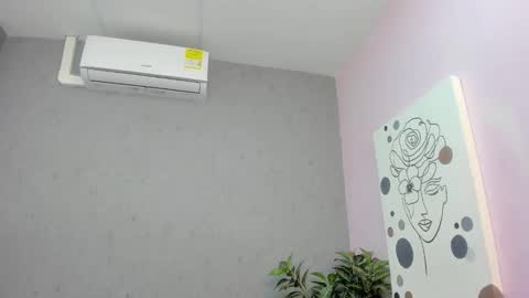 Snapshot of tiffany_mendez chatting on 2, 12, 2025 tiffany_mendez online show from 2, 12, 2025