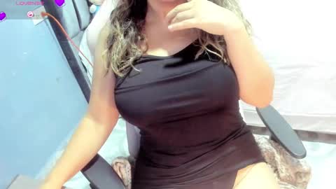 Snapshot of tiffany_teressa chatting on 10, 9, 2025 tiffany theressa online show from 10, 9, 2025