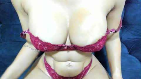 Snapshot of tiffanystone_ chatting on 8, 11, 2025 Tiffany online show from 8, 11, 2025