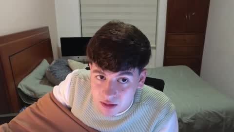 Snapshot of tightncuteass chatting on 21, 10, 2025 Camilo online show from 21, 10, 2025