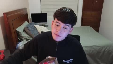 Snapshot of tightncuteass chatting on 24, 10, 2025 Camilo online show from 24, 10, 2025