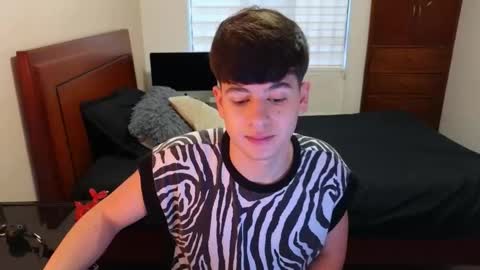 Snapshot of tightncuteass chatting on 2, 11, 2025 Camilo online show from 2, 11, 2025