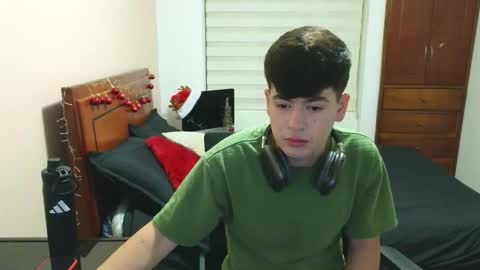 Snapshot of tightncuteass chatting on 24, 11, 2025 Camilo online show from 24, 11, 2025