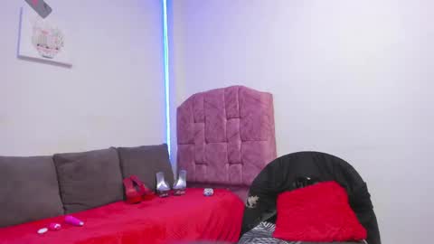 Snapshot of tihara_ladys chatting on 26, 4, 2026 tihara_ladys online show from 26, 4, 2026