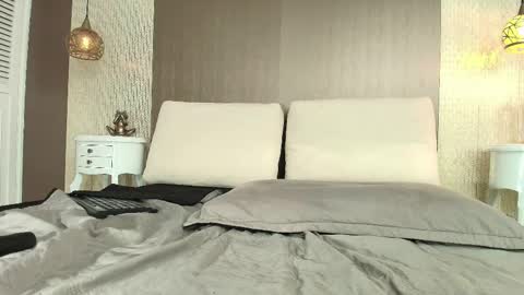 T I F F A N Y online show from 12, 2, 2026