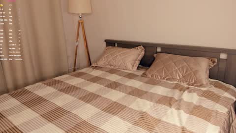 Elizabeth Elize online show from 23, 11, 2025