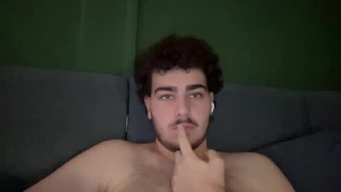 Snapshot of tim499363 chatting on 14, 10, 2025 tim499363 online show from 14, 10, 2025