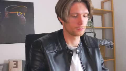 Snapshot of tim_mart chatting on 27, 11, 2025 ask me online show from 27, 11, 2025