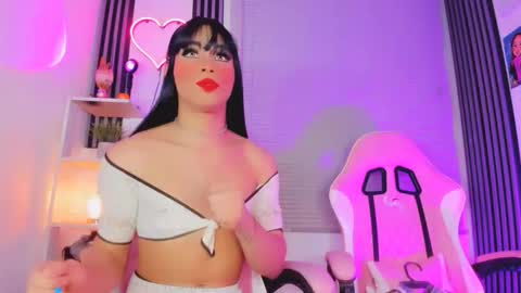 Hallie And Annie online show from 13, 2, 2026