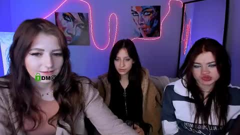 Snapshot of tina_bonbon chatting on 1, 2, 2026 tina online show from 1, 2, 2026