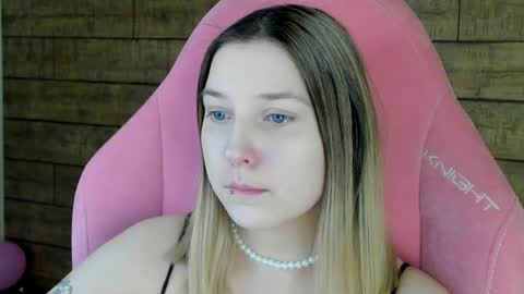 TinaBurton online show from 6, 4, 2026