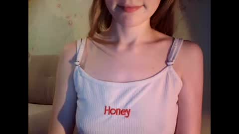 Snapshot of tinalamoon chatting on 2, 12, 2024 Lisa online show from 2, 12, 2024