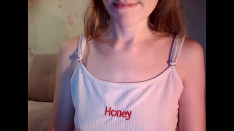 Snapshot of tinalamoon chatting on 2, 12, 2024 Lisa online show from 2, 12, 2024