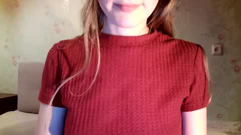 Snapshot of tinalamoon chatting on 4, 12, 2024 Lisa online show from 4, 12, 2024