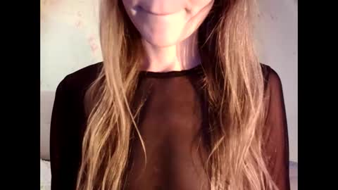 Snapshot of tinalamoon chatting on 9, 12, 2024 Lisa online show from 9, 12, 2024