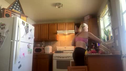 tinatinatina1738 online show from 12, 3, 2026