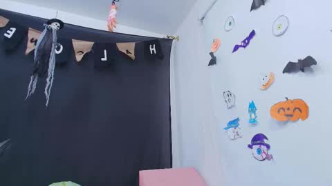 Snapshot of tinkerbell_1 chatting on 11, 10, 2025 tinkerbell online show from 11, 10, 2025