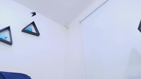 Snapshot of tinkerbell_1 chatting on 18, 11, 2025 tinkerbell online show from 18, 11, 2025