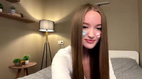 Snapshot of tinkibinky chatting on 15, 7, 2026 Leila online show from 15, 7, 2026