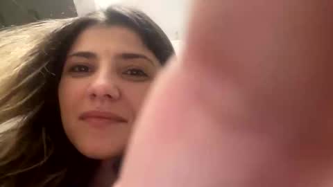 Snapshot of tinna21 chatting on 1, 4, 2026 tinna21 online show from 1, 4, 2026