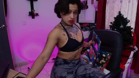 I AM BELLA  ----------- follow my  IG  TINNS 69 online show from 14, 12, 2024