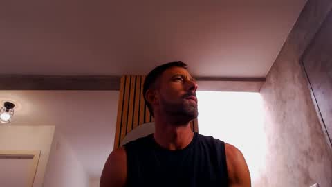 Snapshot of tinoclandestino chatting on 12, 1, 2025 tinoclandestino online show from 12, 1, 2025