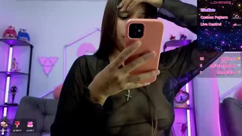 Snapshot of tiny_vixen_ chatting on 13, 2, 2025 tiny_vixen_ online show from 13, 2, 2025