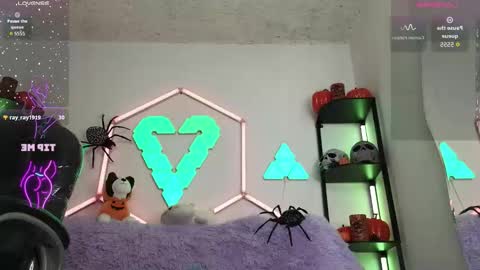 Snapshot of tiny_vixen_ chatting on 2, 10, 2025 tiny_vixen_ online show from 2, 10, 2025