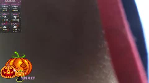 Snapshot of tiny_vixen_ chatting on 28, 10, 2025 tiny_vixen_ online show from 28, 10, 2025