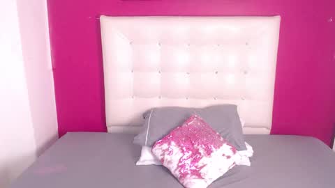 Snapshot of tiny_whore18 chatting on 18, 9, 2025 tiny_whore18 online show from 18, 9, 2025