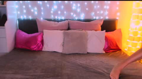 TinyDorina online show from 31, 12, 2024